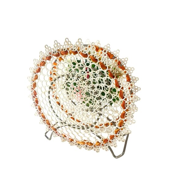 Vintage Plastic Lace Poinsettias Christmas Napkin Holder Retro Decor Kitschy - Picture 2 of 3